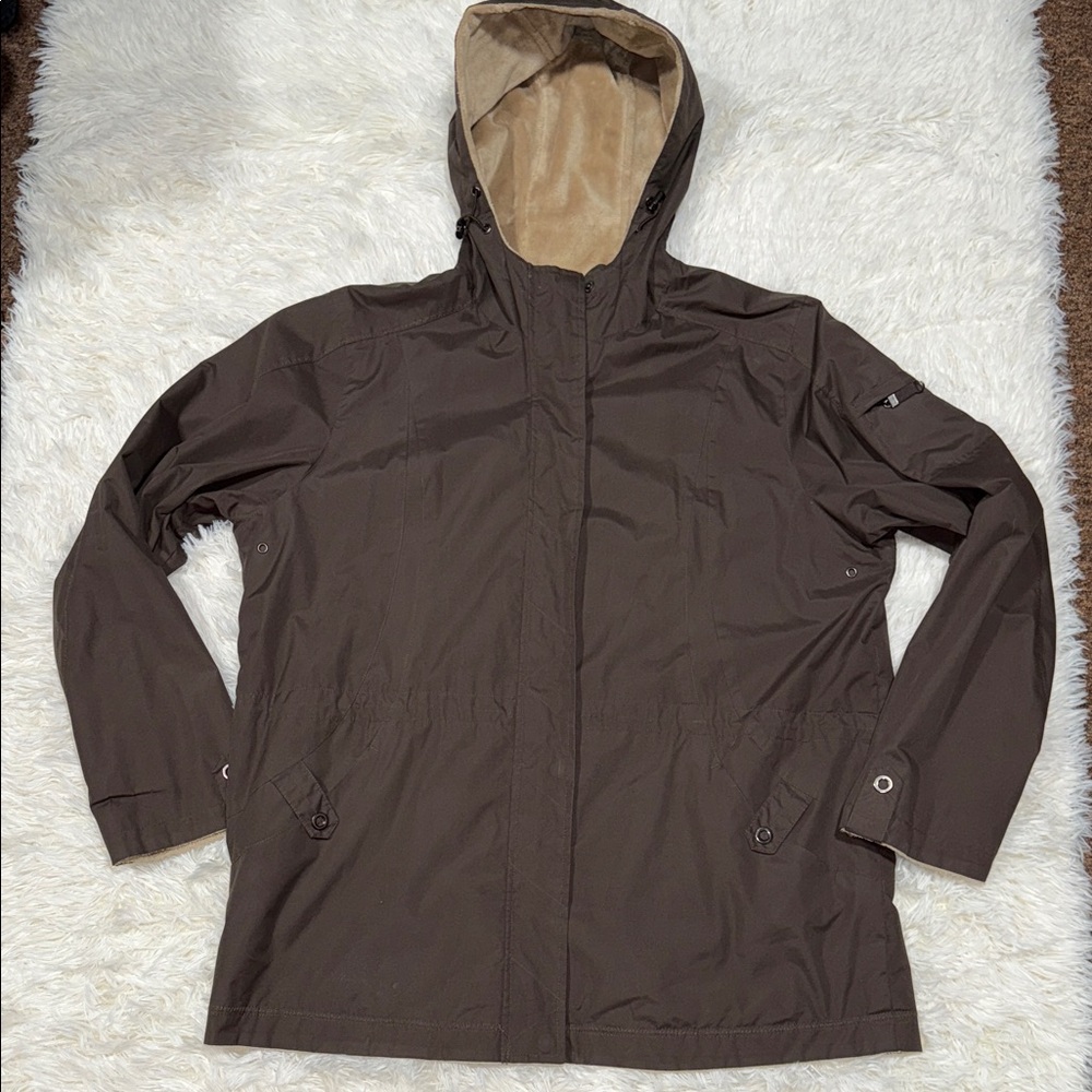 Size L / XL Brown Hooded Reversible Jacket. Measures 24in Pit-Pit. Water resist